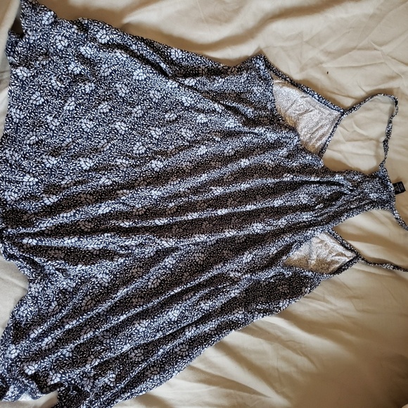 Tank top - Picture 3 of 3